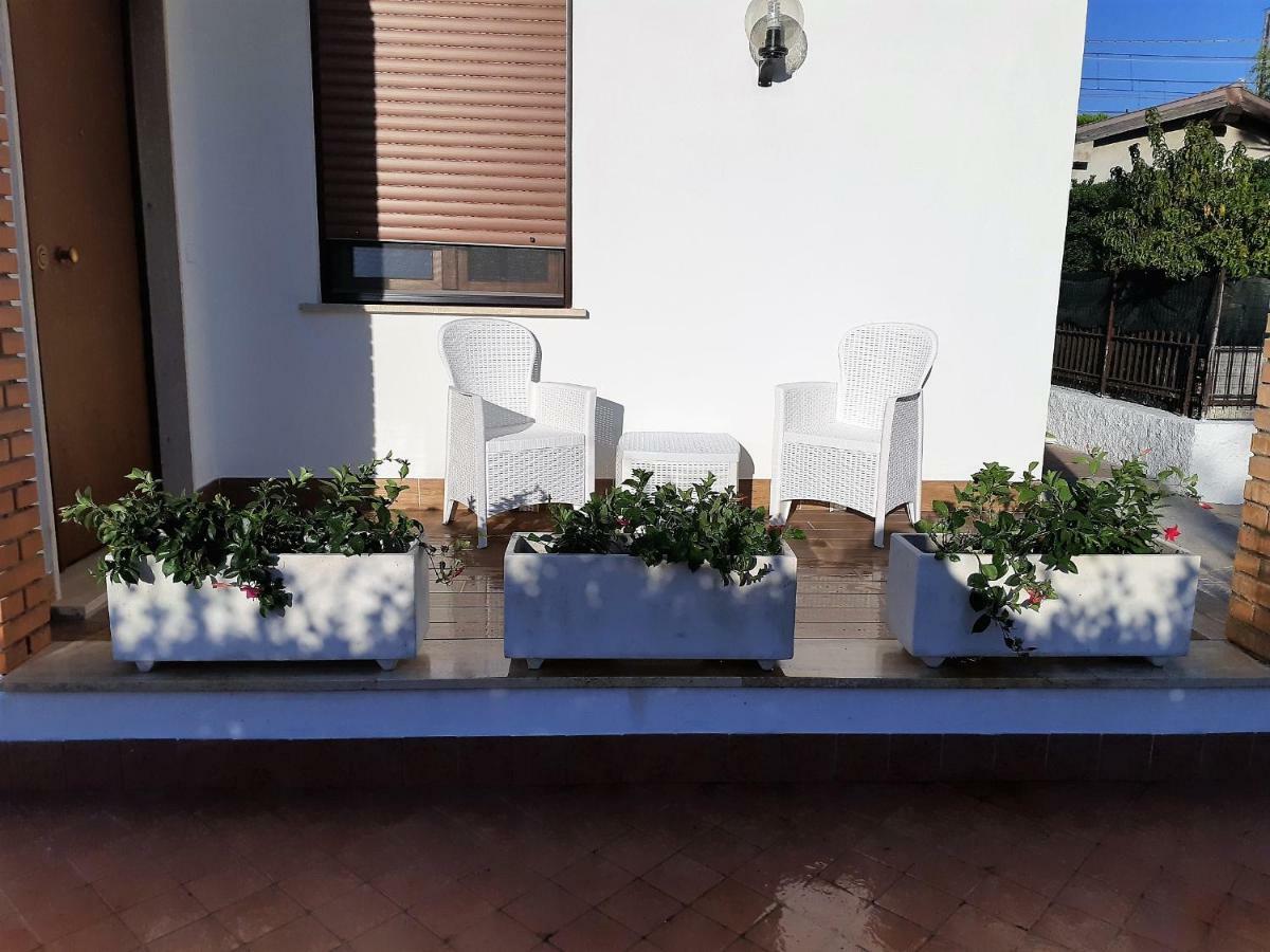 Guest House Al Mare Civitavecchia Luaran gambar